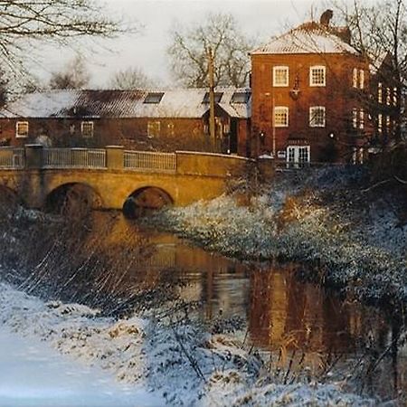 The Wensum Lodge Hotel Фейкенем Екстер'єр фото