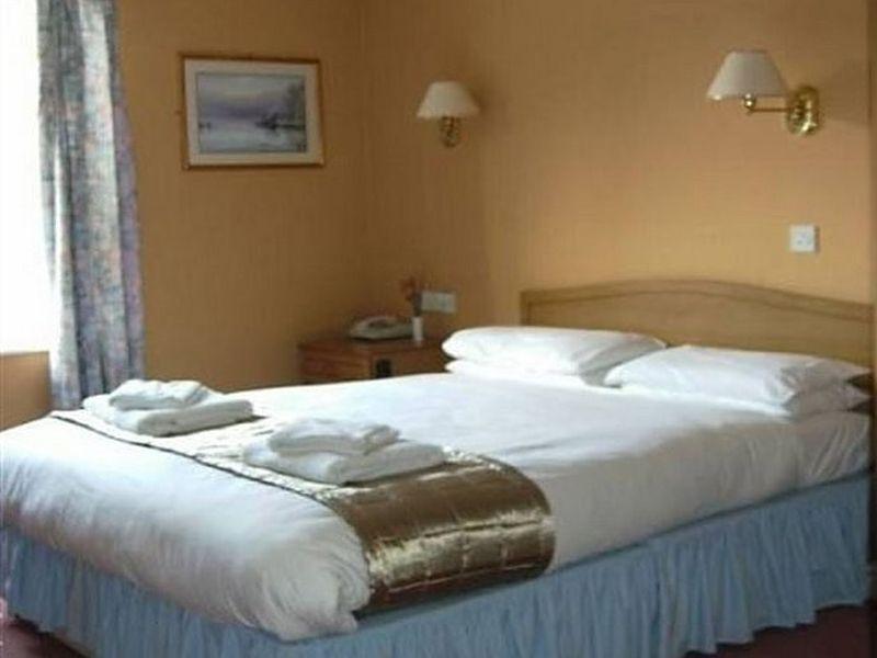 The Wensum Lodge Hotel Фейкенем Екстер'єр фото